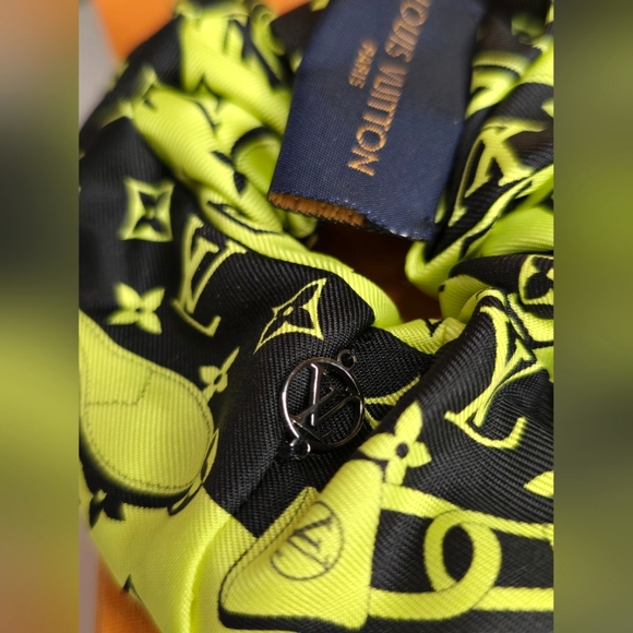Like New Louis Vuitton Silk Monogram Hair Scrunchie! - Picture 7 of 10